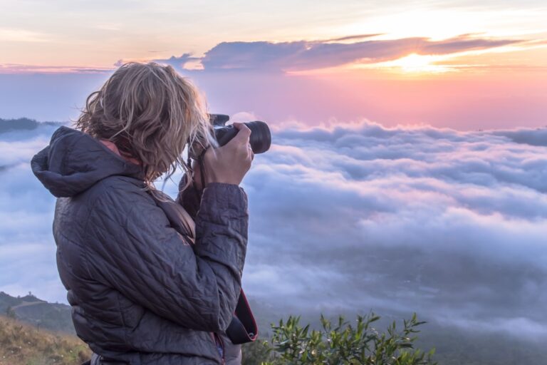 Photo Excursii fotografice: Ghidul complet pentru capturarea momentelor de neuitat în natură și orașe