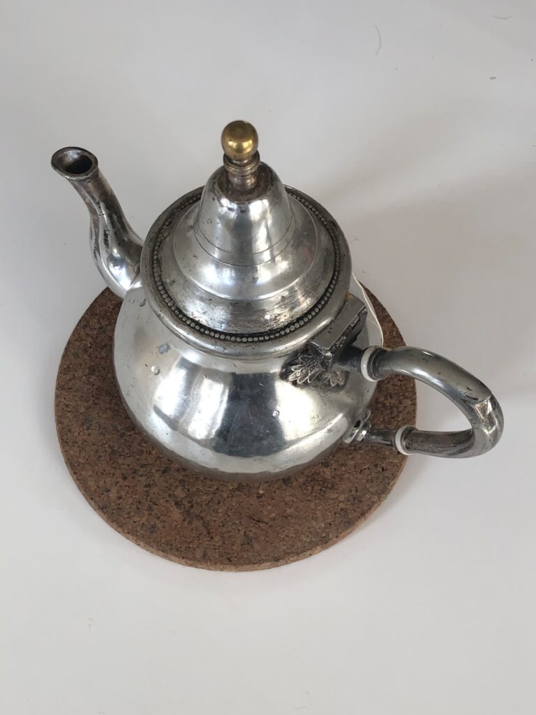 Photo "Guide for the proper use of the kettle and a cooking pot"