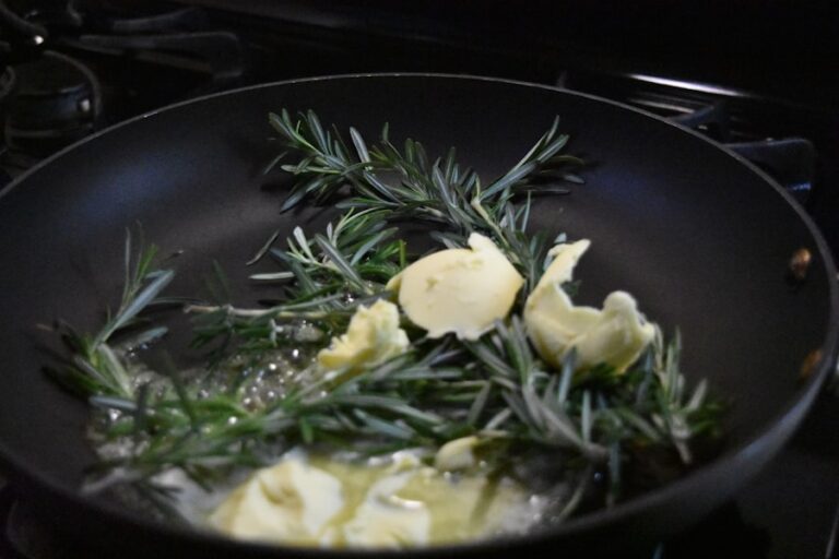 Photo "Guide for Quick Cooking: One-Pan Cooking Techniques"
