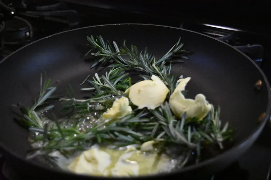 Photo "Guide for Quick Cooking: One-Pan Cooking Techniques"