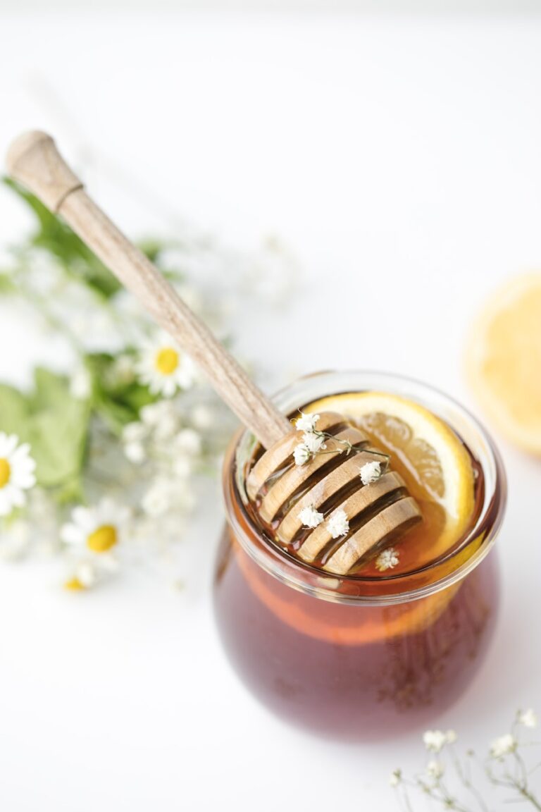 Photo How to use seasonal honey in healthy desserts