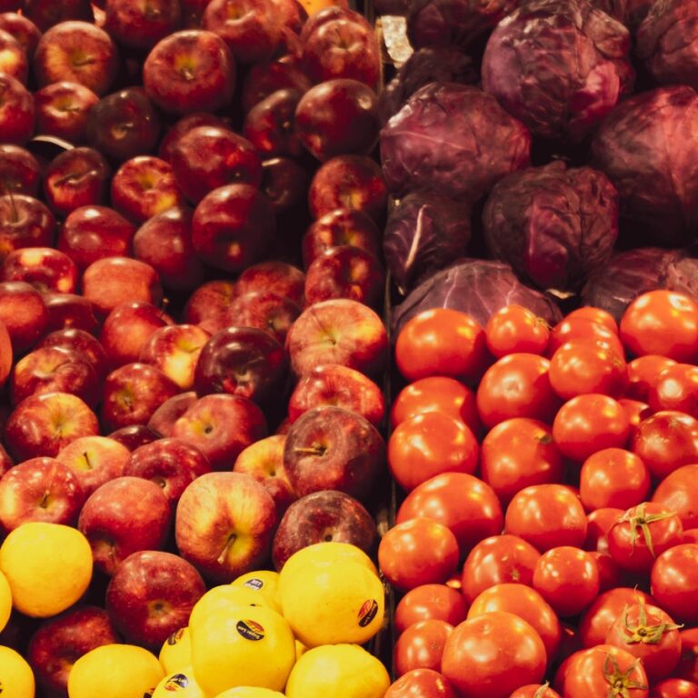 Photo "Guide to choosing seasonal foods that reduce costs"