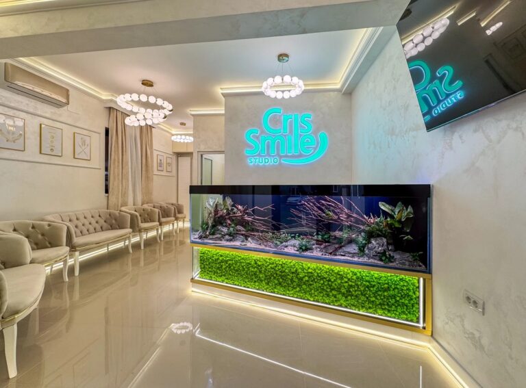 1759854488_68e53f985d6c1_cris-smile